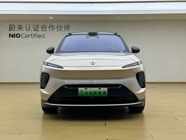Nio ES8 — Фото автомобиля 4