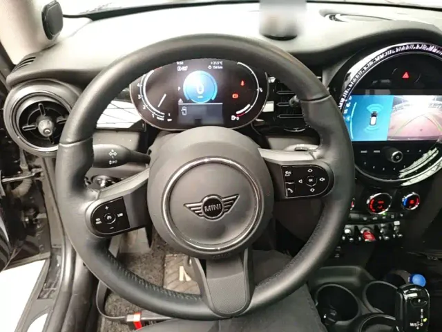 MINI Hatch — Фото автомобиля 10