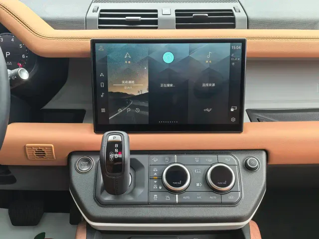 Land Rover Defender — Фото автомобиля 5