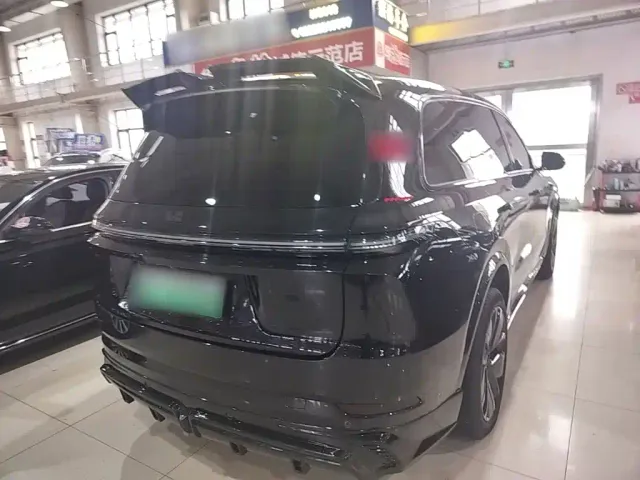 Li Auto L9 — Фото автомобиля 6