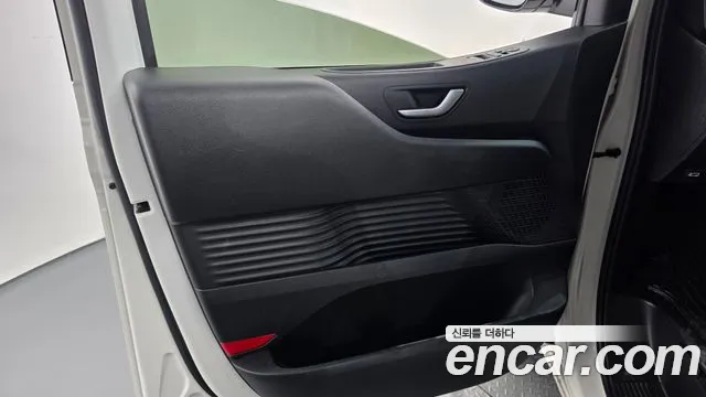 Hyundai Staria — Фото автомобиля 13