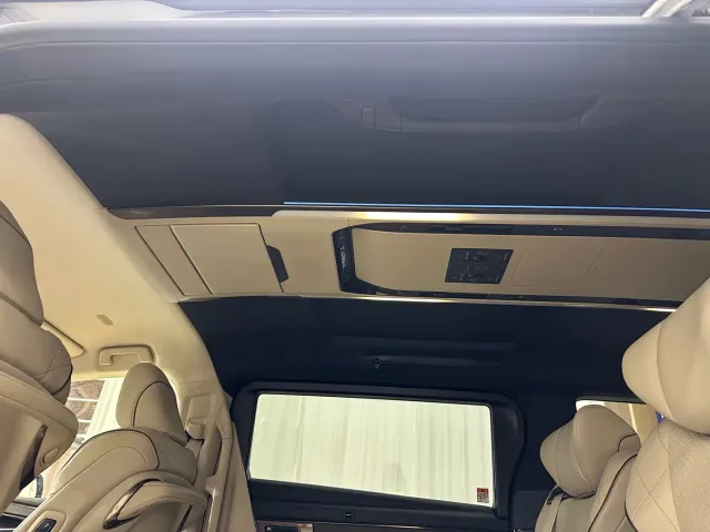 Toyota Alphard — Фото автомобиля 11