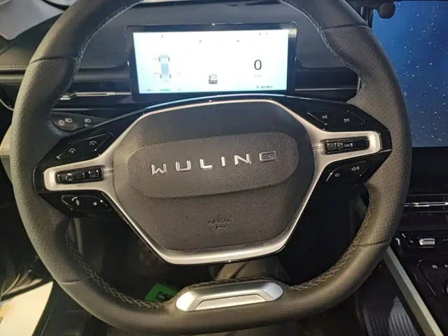 Wuling Starlight — Фото автомобиля 10