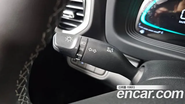 Hyundai Venue Venue 1.6 Premium — Фото автомобиля 26