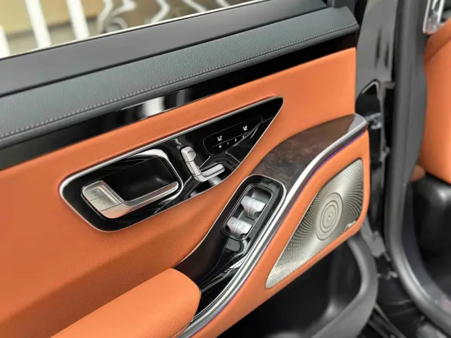 Mercedes-Benz S-Class — Фото автомобиля 12