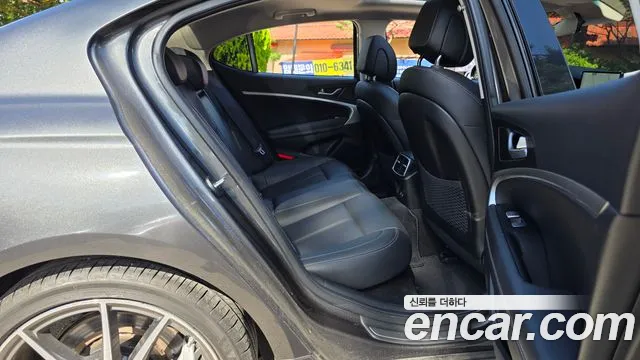 Genesis G70 Новый G70 Бензин 2.5T 4WD — Фото автомобиля 11