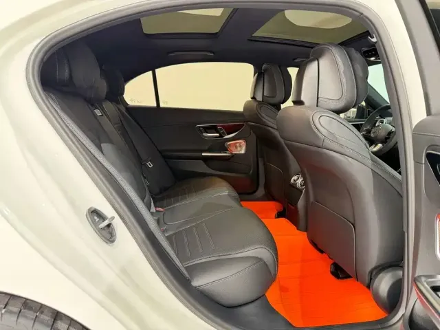 Mercedes-Benz C-Class — Фото автомобиля 26