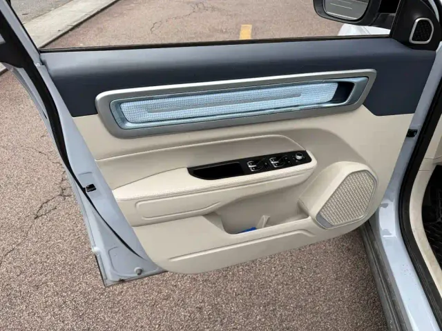 Geely ICON — Фото автомобиля 6