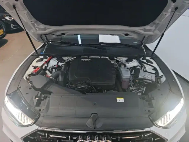 Audi A7L — Фото автомобиля 19