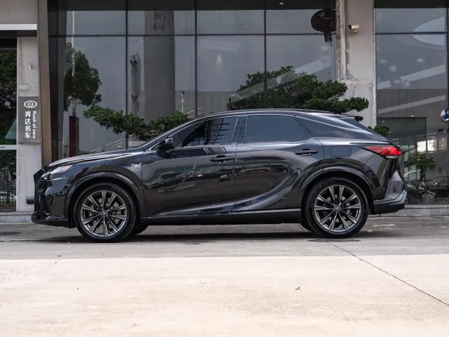 Lexus Lexus RX 2023 500h 4WD F SPORT Performance — Фото автомобиля 4