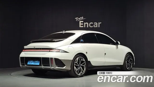 Hyundai Ioniq 6 — Фото автомобиля 2