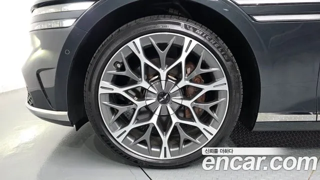Genesis G90 RS4 — Фото автомобиля 5