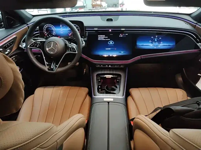 Mercedes-Benz E-Class — Фото автомобиля 9