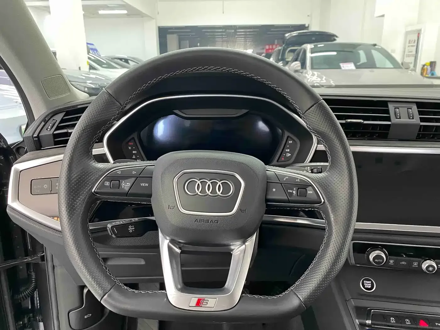 Audi Audi Q3 Sportback 2022 40 TFSI Fashion — Фото автомобиля 15