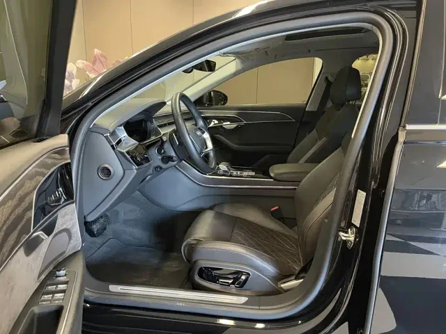 Audi A8 — Фото автомобиля 17