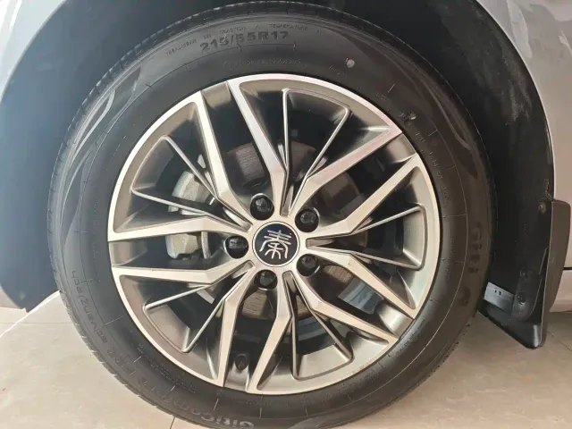 BYD Qin PLUS — Фото автомобиля 15