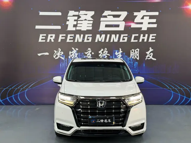 Honda Elysion — Фото автомобиля 2