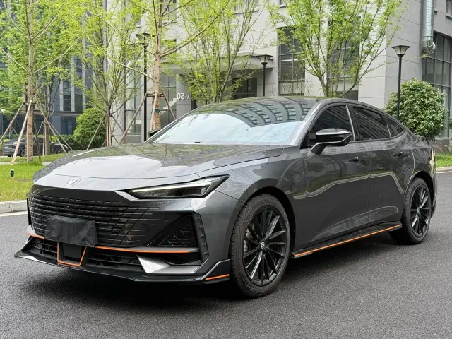 Фотография автомобиля — Changan UNI-V