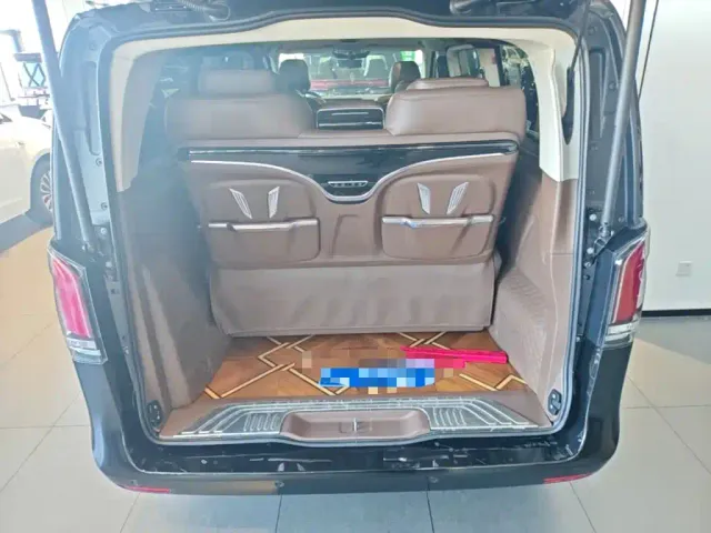 Mercedes-Benz V-Class — Фото автомобиля 18