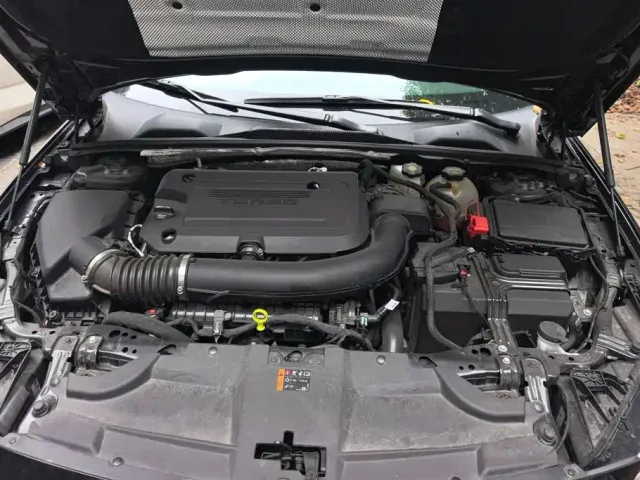 Buick Regal — Фото автомобиля 10