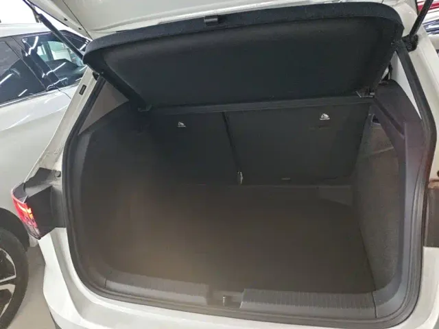 Volkswagen Tharu — Фото автомобиля 18