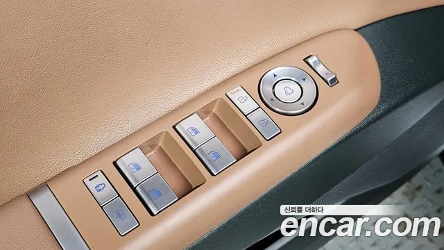 Hyundai Grandeur GN7 — Фото автомобиля 19