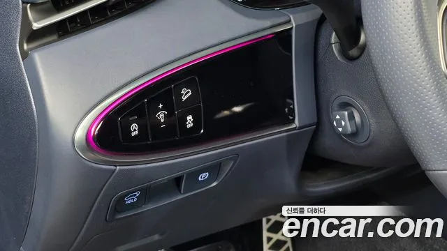 Genesis GV70 — Фото автомобиля 14