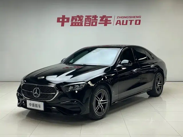 Фотография автомобиля — Mercedes-Benz E-Class