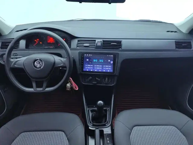 Volkswagen Santana — Фото автомобиля 12