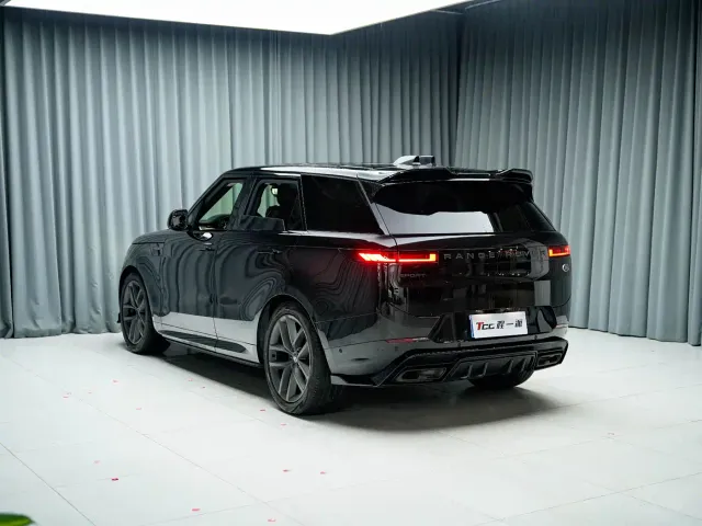 Land Rover Range Rover Sport — Фото автомобиля 10