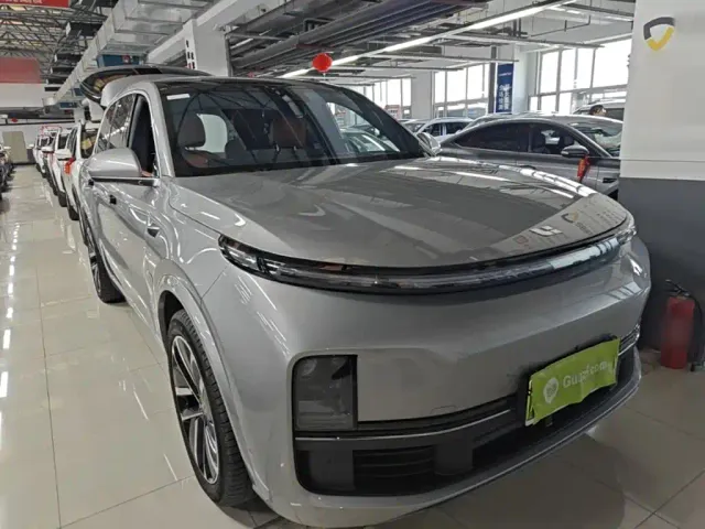 Li Auto L8 — Фото автомобиля 3