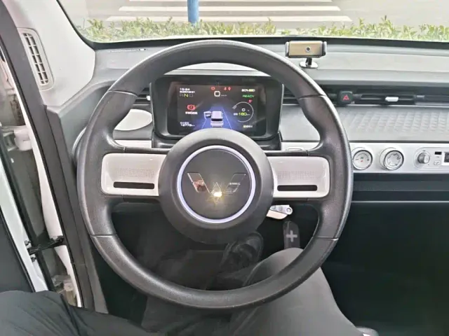 Wuling Hongguang Mini EV — Фото автомобиля 10