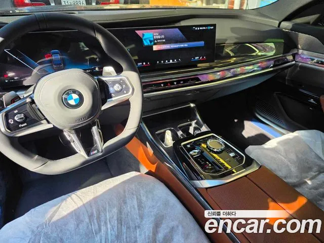BMW 7 Series — Фото автомобиля 2