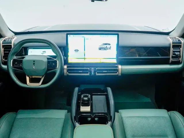 iCAR 03 — Фото автомобиля 2