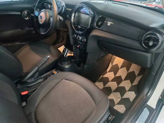 MINI Hatch — Фото автомобиля 4