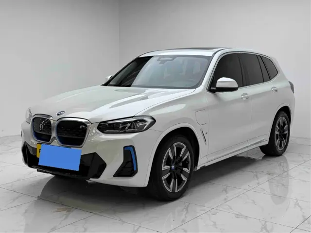 Фотография автомобиля — BMW iX3