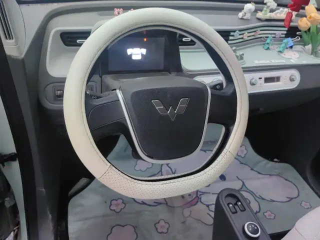 Wuling Hongguang Mini EV — Фото автомобиля 15