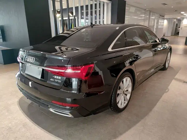 Audi A6L — Фото автомобиля 4