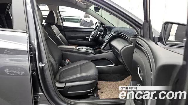 Hyundai Tucson Tucson (NX4) Бензин 1.6 турбо 2WD — Фото автомобиля 11