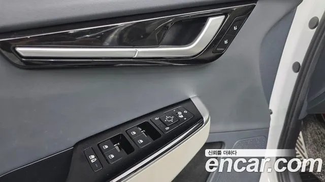 Kia EV6 — Фото автомобиля 28