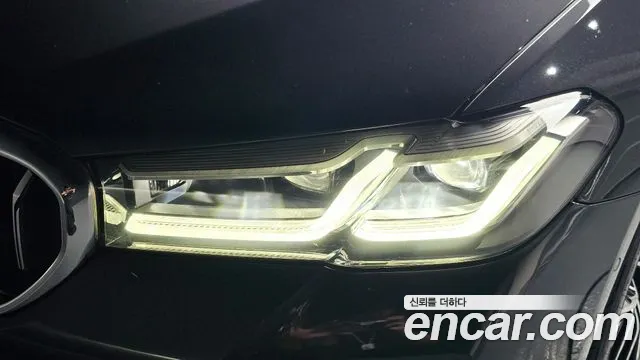 BMW 5 Series G30 — Фото автомобиля 7