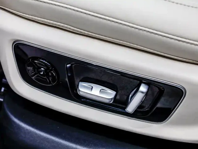 Li Auto L8 — Фото автомобиля 13