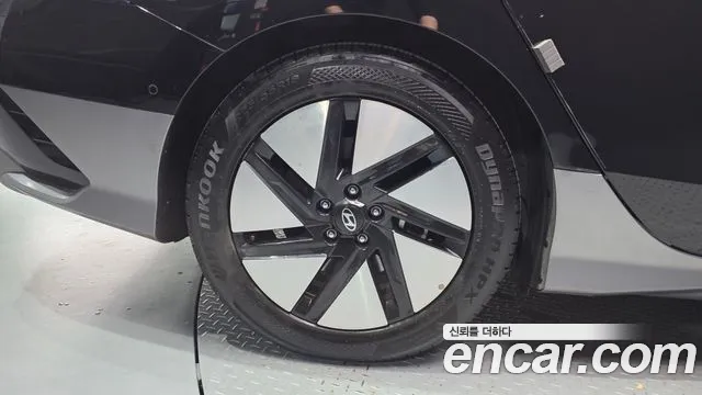 Hyundai Ioniq 6 — Фото автомобиля 5