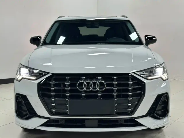 Audi Q3 — Фото автомобиля 2