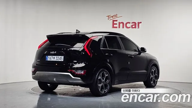 Kia Niro The All New Niro Signature — Фото автомобиля 2