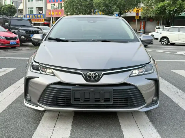 Toyota Corolla — Фото автомобиля 2
