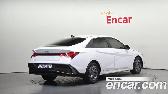 Hyundai AVANTE Новый Avante (CN7) — Фото автомобиля 2