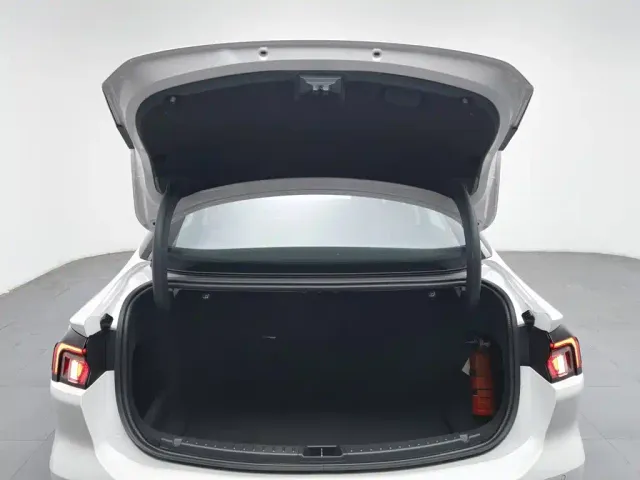 Ford Mondeo — Фото автомобиля 16