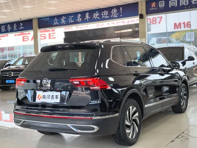 Volkswagen Tiguan L — Фото автомобиля 6