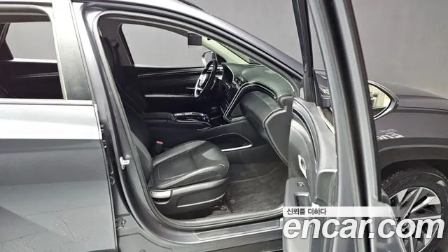 Hyundai Tucson Tucson (NX4) Дизель 2.0 4WD — Фото автомобиля 18